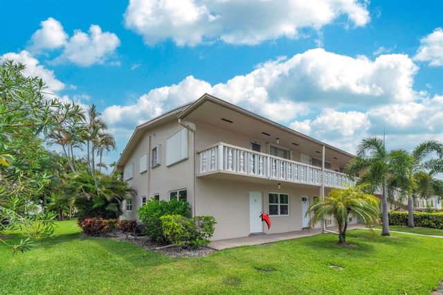 49 Hastings D, West Palm Beach, FL 33417