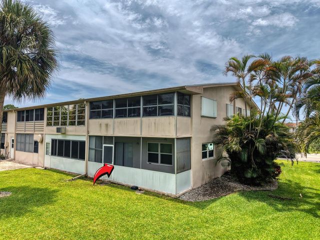 49 Hastings D, West Palm Beach, FL 33417