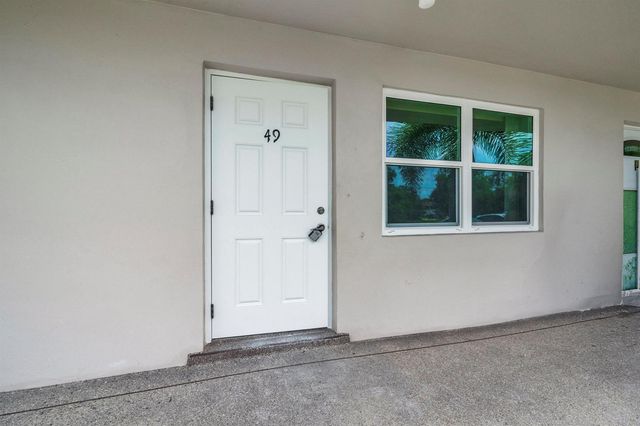49 Hastings D, West Palm Beach, FL 33417
