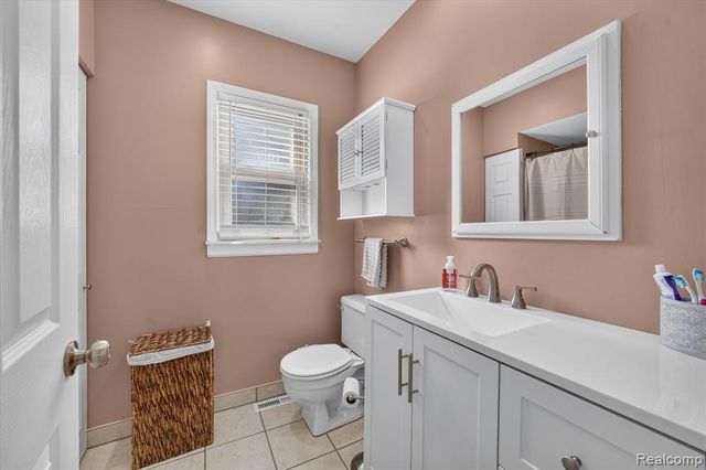 4369 Richalva Court, Waterford, MI 48329