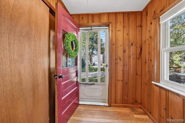 4369 Richalva Court, Waterford, MI 48329