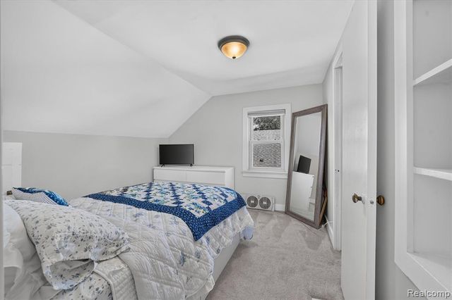 4369 Richalva Court, Waterford, MI 48329