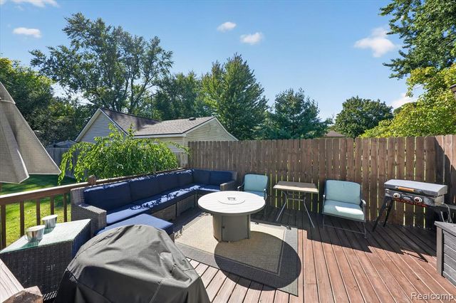 4369 Richalva Court, Waterford, MI 48329