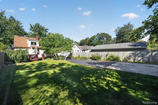 4369 Richalva Court, Waterford, MI 48329