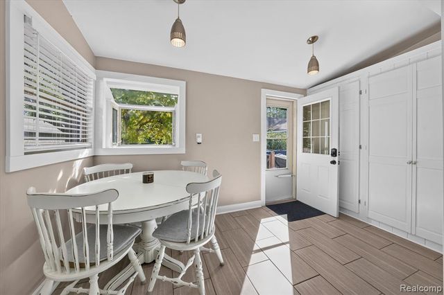 4369 Richalva Court, Waterford, MI 48329
