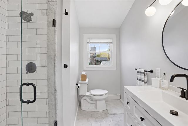 8 Emery Road, Warren, RI 02885