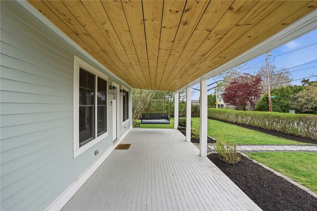 8 Emery Road, Warren, RI 02885