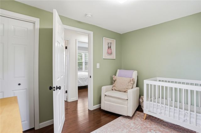8 Emery Road, Warren, RI 02885