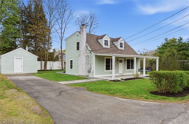 8 Emery Road, Warren, RI 02885