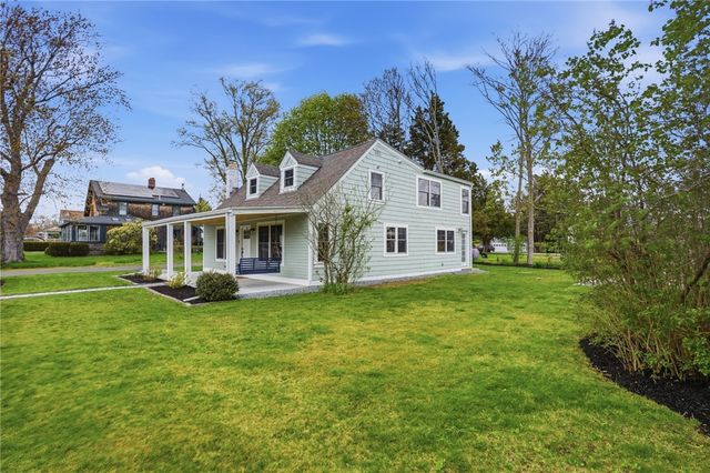 8 Emery Road, Warren, RI 02885
