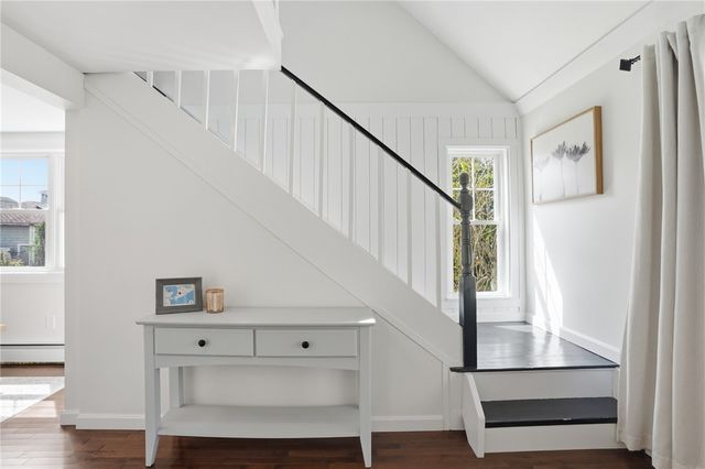 8 Emery Road, Warren, RI 02885