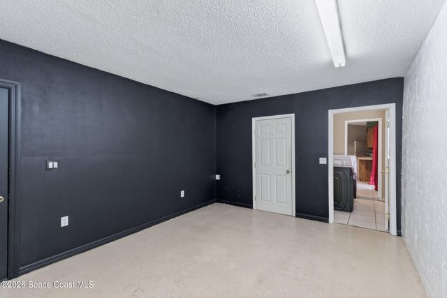 352 Jacaranda Avenue NW, Palm Bay, FL 32907