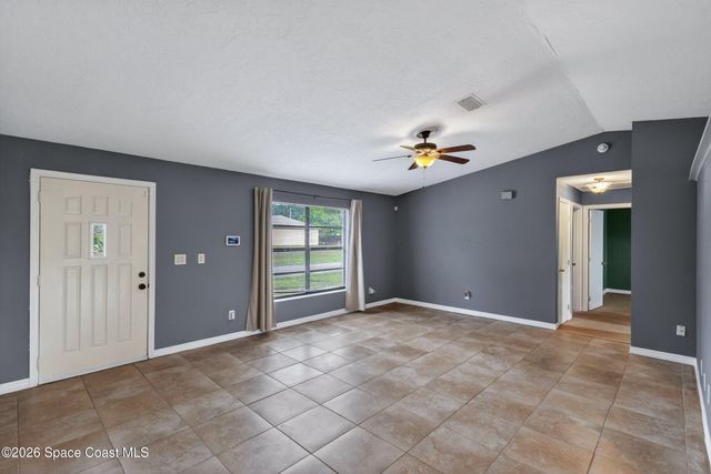 352 Jacaranda Avenue NW, Palm Bay, FL 32907