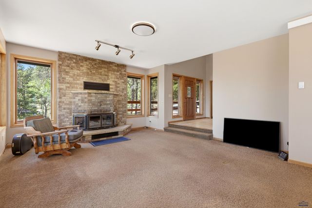 6130 TIMBERLINE RD W, Rapid City, SD 57702