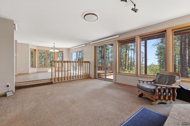 6130 TIMBERLINE RD W, Rapid City, SD 57702