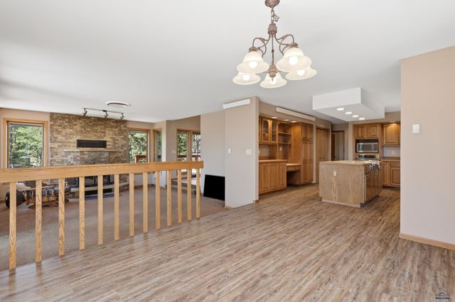 6130 TIMBERLINE RD W, Rapid City, SD 57702