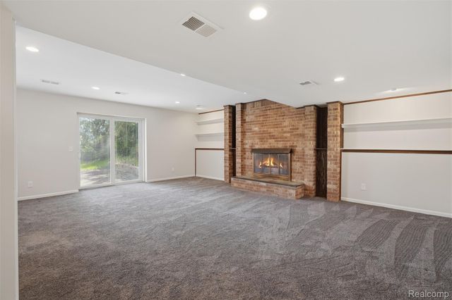 3756 Chevron Drive, Highland Charter Township, MI 48356