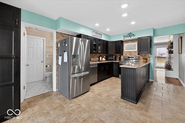 417 Hickory Lane, Plainfield, IN 46168