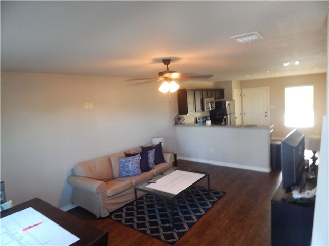 3500 South College 102, Bryan, TX 77801