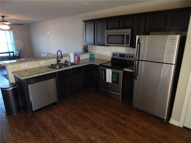 3500 South College 102, Bryan, TX 77801