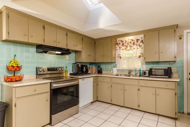 360 Blossom Street, Fitchburg, MA 01420