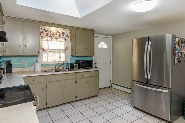 360 Blossom Street, Fitchburg, MA 01420