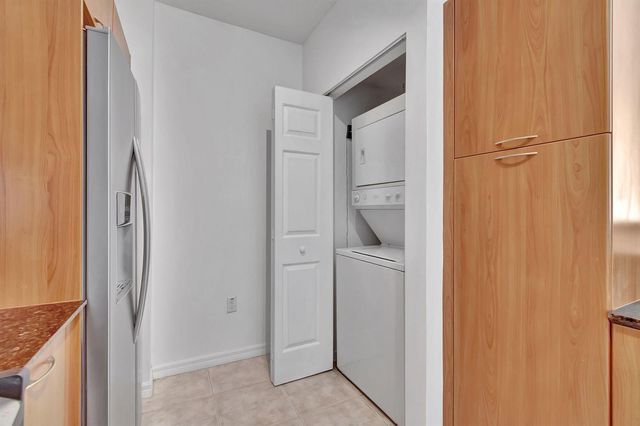 100 NE 6th Street 505, Boynton Beach, FL 33435