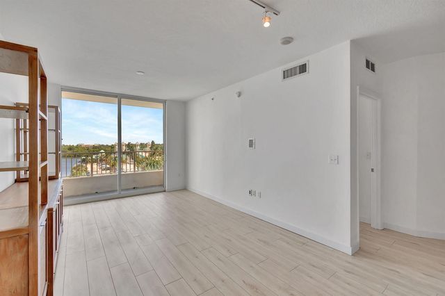 100 NE 6th Street 505, Boynton Beach, FL 33435