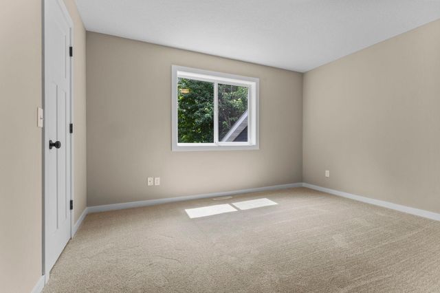 808 5th Avenue SW, Isanti, MN 55040