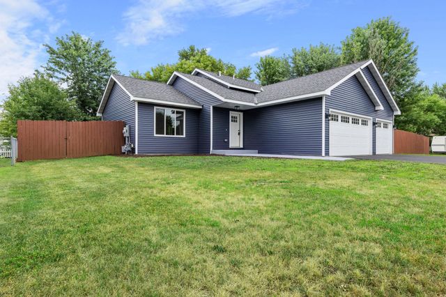808 5th Avenue SW, Isanti, MN 55040