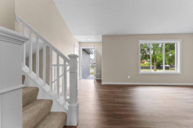 808 5th Avenue SW, Isanti, MN 55040