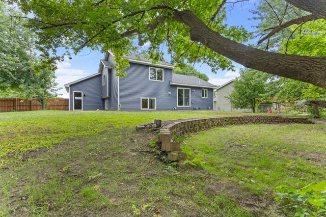 808 5th Avenue SW, Isanti, MN 55040