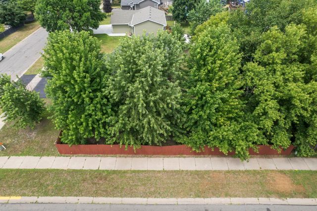 808 5th Avenue SW, Isanti, MN 55040