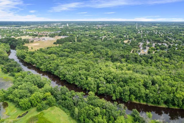 808 5th Avenue SW, Isanti, MN 55040