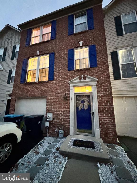 16 N BELLWOODE DR, Newark, DE 19702