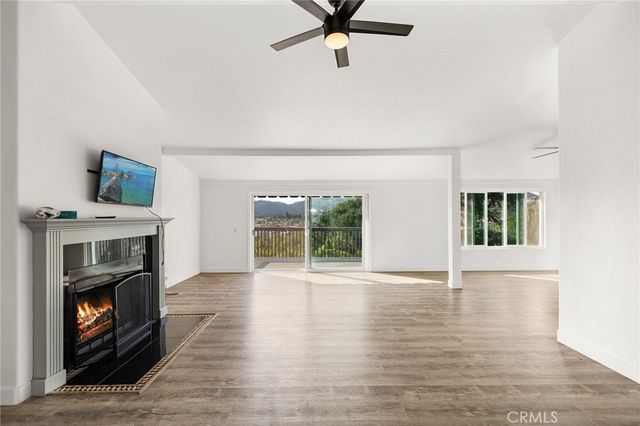 1232 La Paloma Glen, Escondido, CA 92026