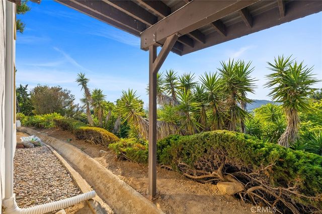 1232 La Paloma Glen, Escondido, CA 92026