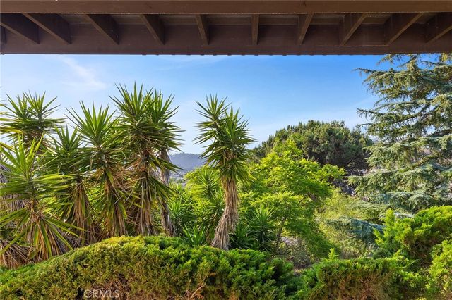 1232 La Paloma Glen, Escondido, CA 92026