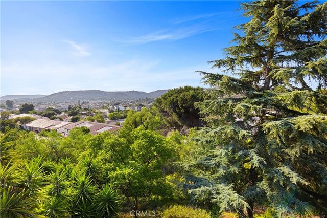 1232 La Paloma Glen, Escondido, CA 92026