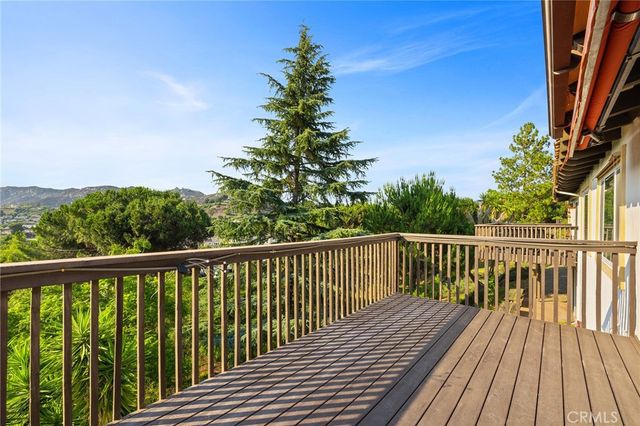 1232 La Paloma Glen, Escondido, CA 92026