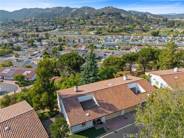 1232 La Paloma Glen, Escondido, CA 92026