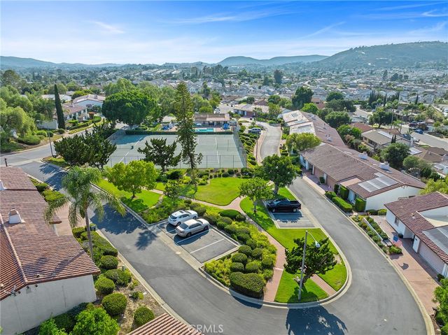 1232 La Paloma Glen, Escondido, CA 92026