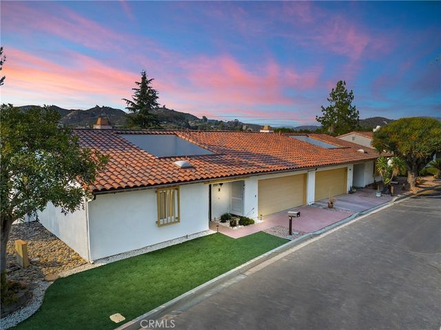1232 La Paloma Glen, Escondido, CA 92026