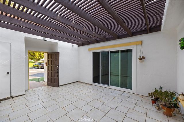 1232 La Paloma Glen, Escondido, CA 92026