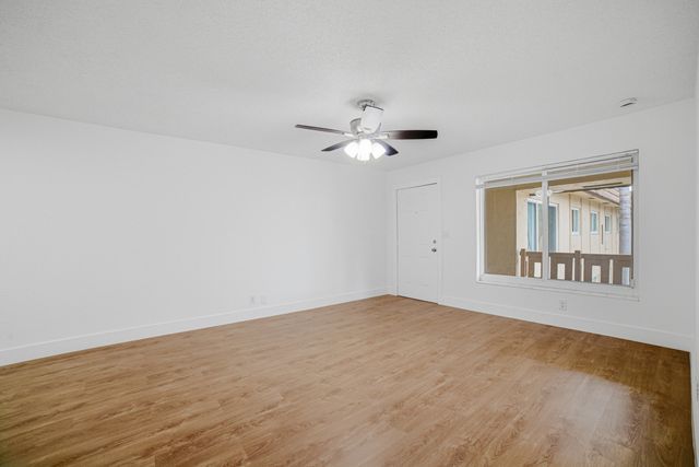 2800 NW 39th Way 204, Lauderdale Lakes, FL 33311