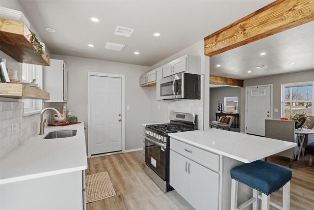 105 S Dillon Avenue, Moore, OK 73160