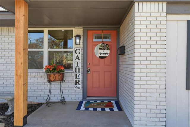 105 S Dillon Avenue, Moore, OK 73160