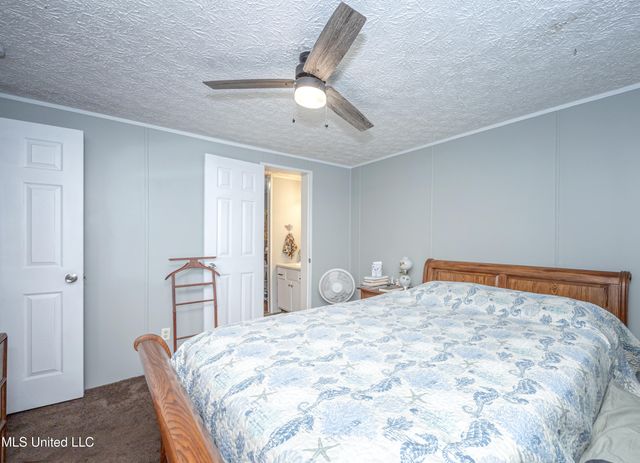 8708 Maple Avenue, Ocean Springs, MS 39564