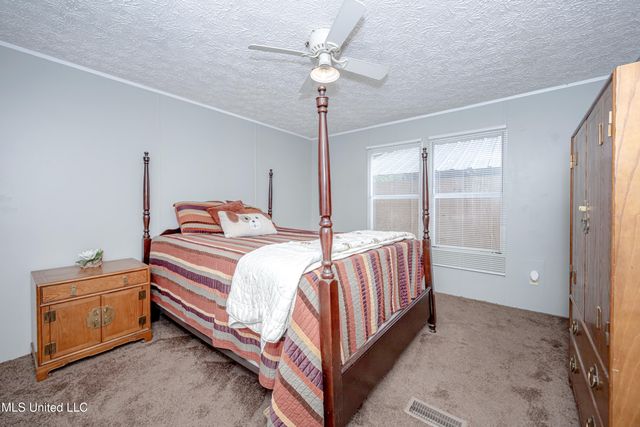 8708 Maple Avenue, Ocean Springs, MS 39564