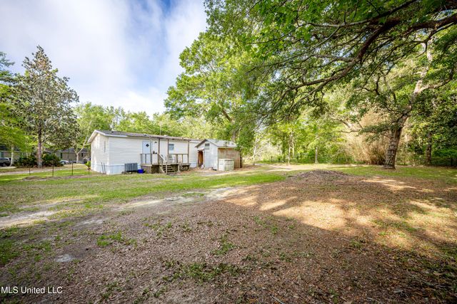 8708 Maple Avenue, Ocean Springs, MS 39564